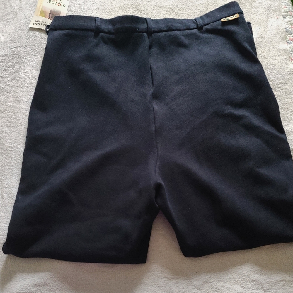 NWT navy colored Sigma riding breeches. VERY SHARP LOOKING!